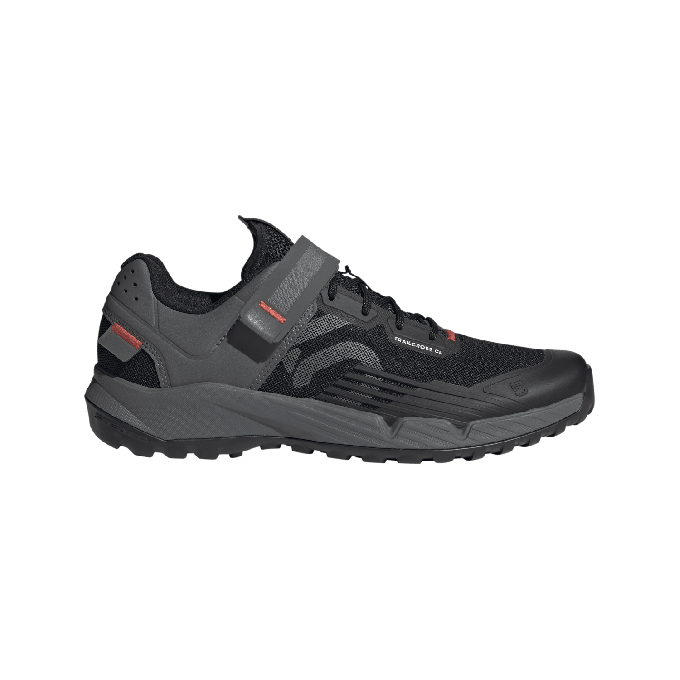 HP9926_1_FOOTWEAR_Photography_Side-Lateral-Center-View_transparent.png